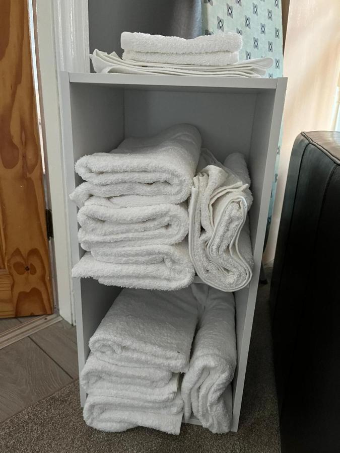 Ovington Grove 2 Fully Equipped Kitchen Free Parking 3 Bedrooms Netflix นิวคาสเซิล อะพอน ไทน์ ภายนอก รูปภาพ