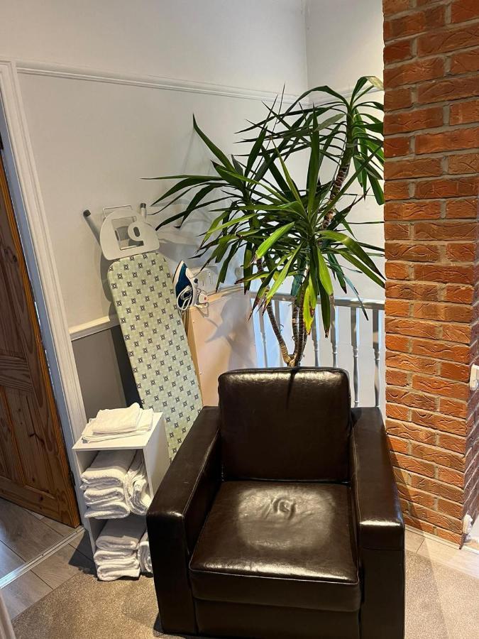 Ovington Grove 2 Fully Equipped Kitchen Free Parking 3 Bedrooms Netflix นิวคาสเซิล อะพอน ไทน์ ภายนอก รูปภาพ